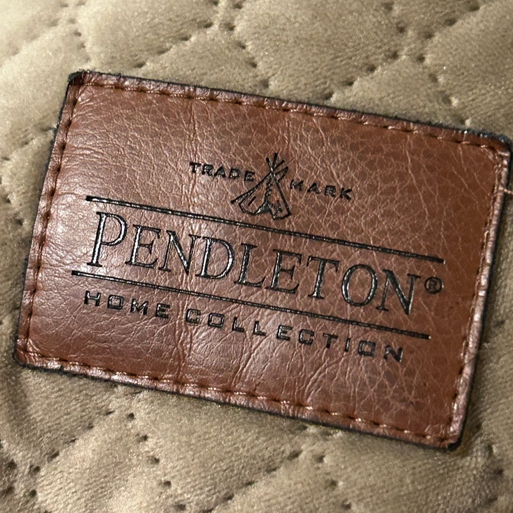 Pendleton Silver Quilted Bedspread - Picture 4 of 8